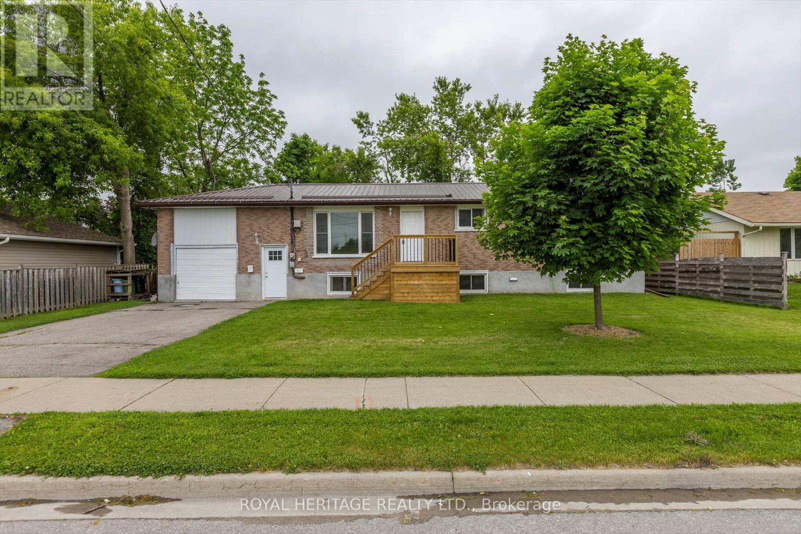 64 George Street W, Kawartha Lakes (Lindsay), Ontario  K9V 5H9 - Photo 4 - X12209745