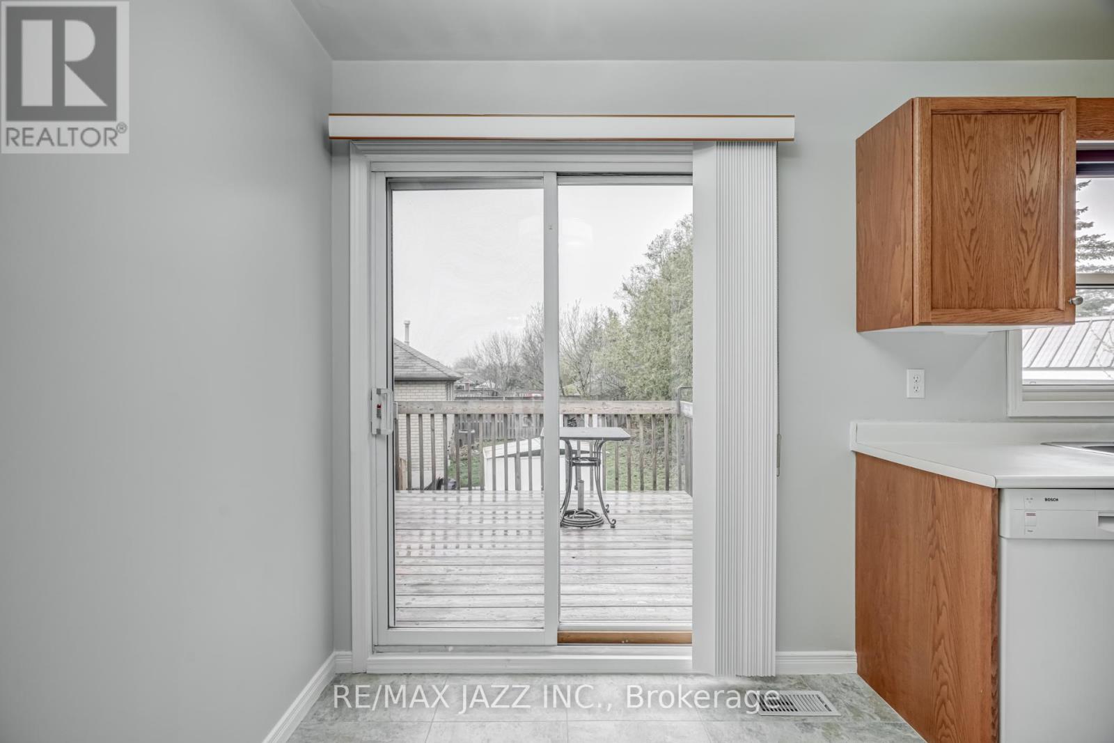 2577 Idyllwood Crescent, Peterborough East (South), Ontario  K9L 1Z1 - Photo 17 - X12210044