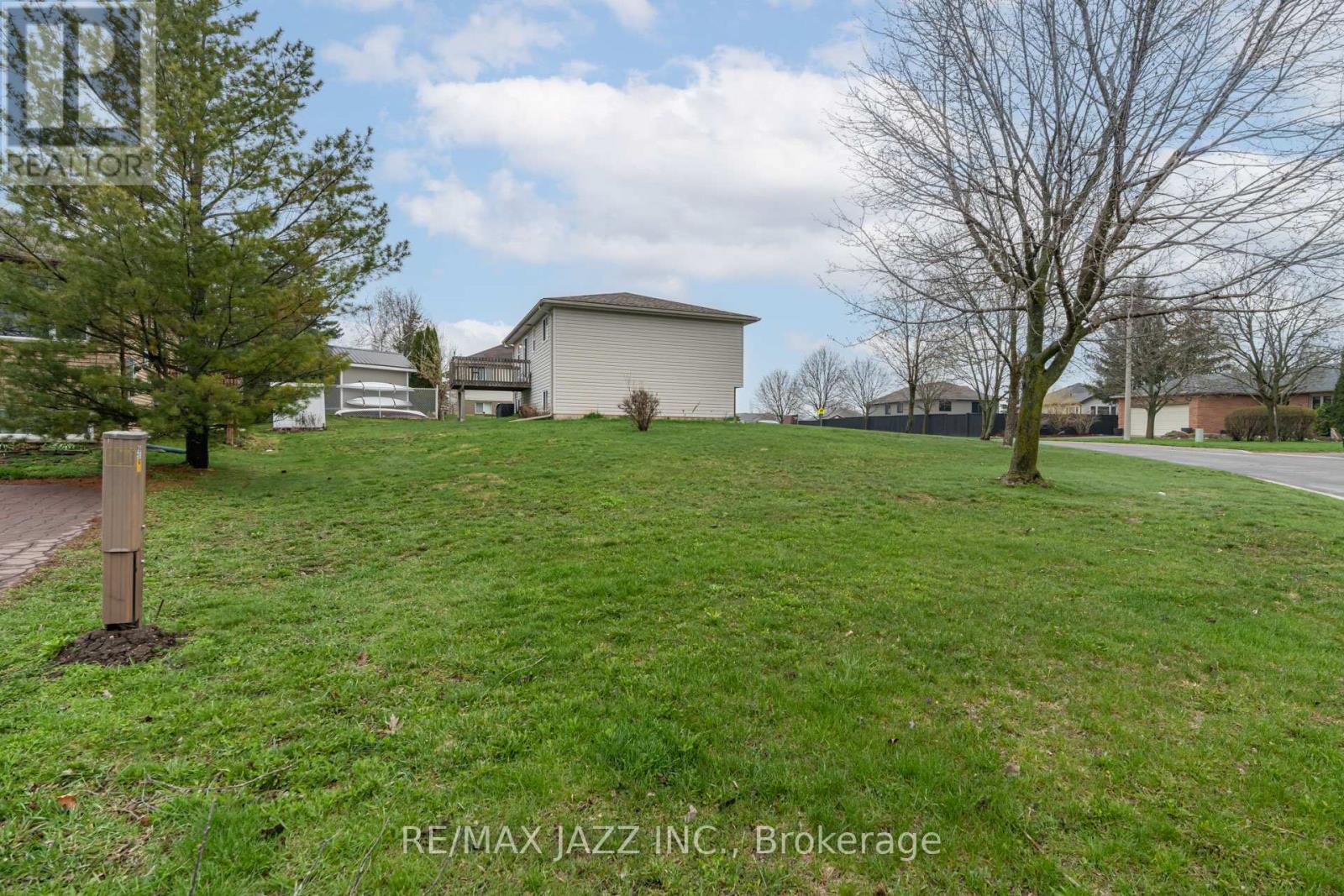 2577 Idyllwood Crescent, Peterborough East (South), Ontario  K9L 1Z1 - Photo 44 - X12210044