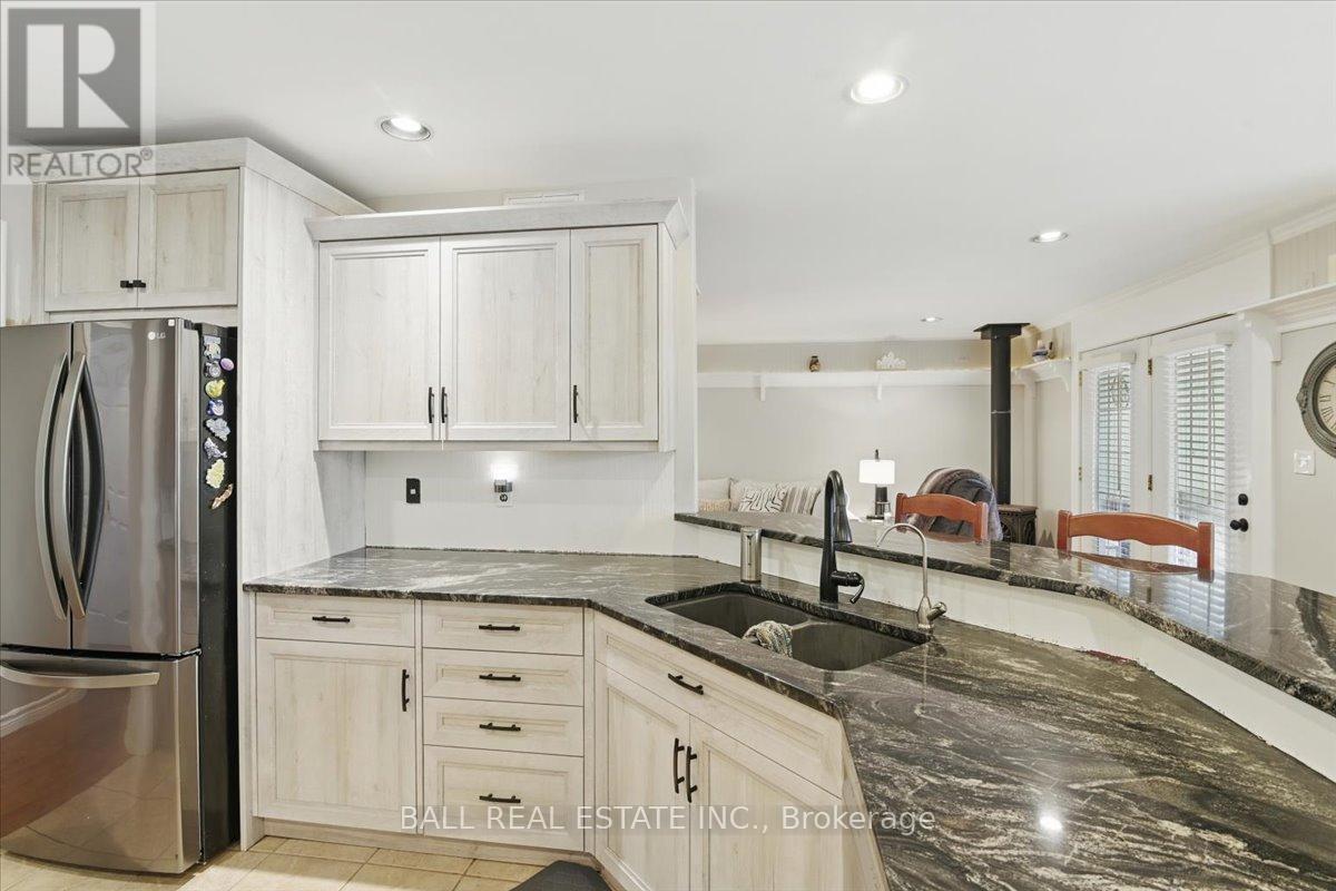 1907 Pratts Marina Road, Selwyn, Ontario  K0L 2H0 - Photo 14 - X12210111