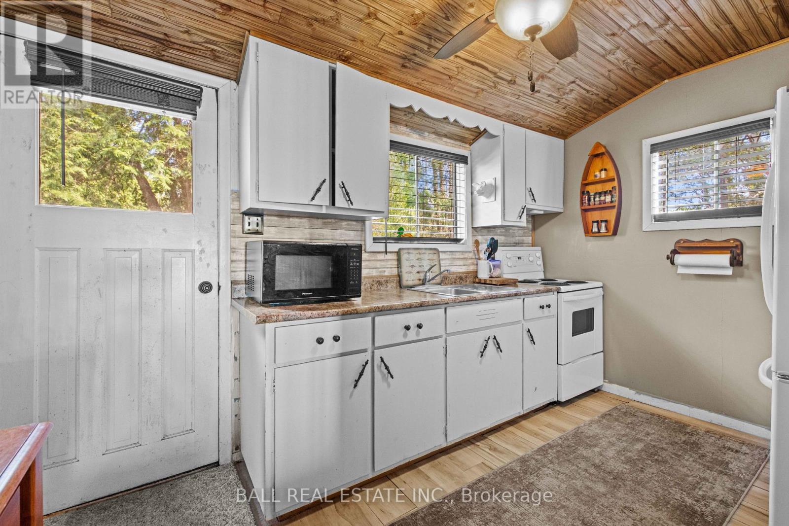 53 Rustic Bay Street, Kawartha Lakes (Lindsay), Ontario  K9V 4R6 - Photo 25 - X12210195