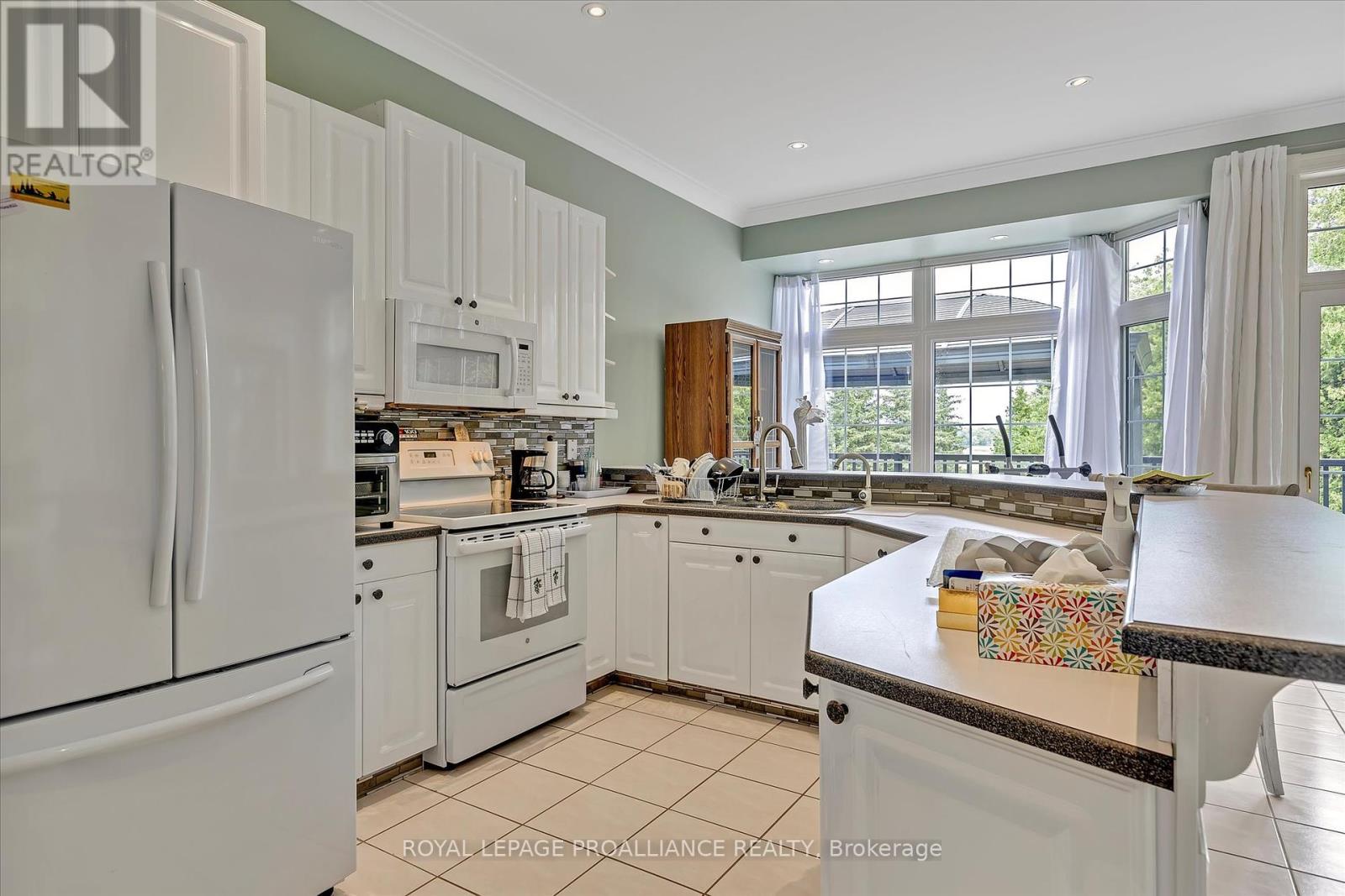 137 Sumcot Drive, Trent Lakes, Ontario  K0L 1J0 - Photo 8 - X12210391