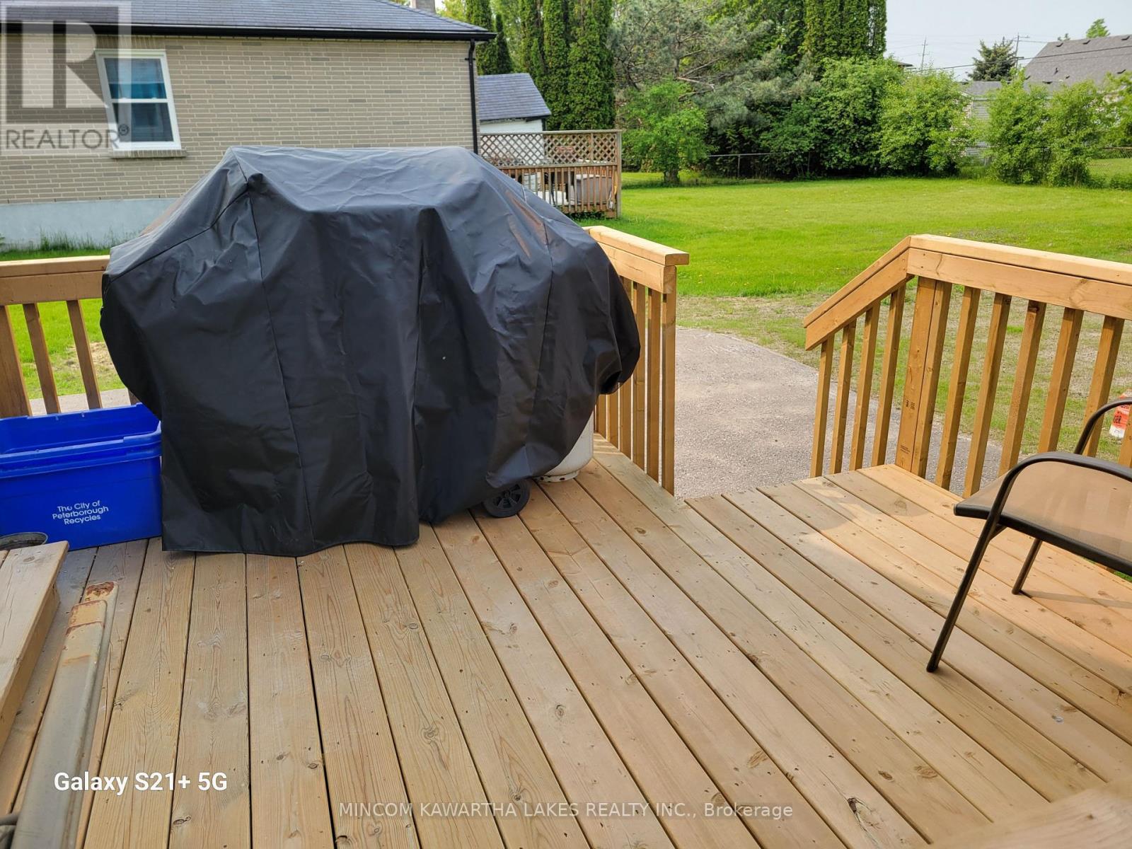 889 Western Avenue, Peterborough Central (South), Ontario  K9J 5W1 - Photo 6 - X12210734