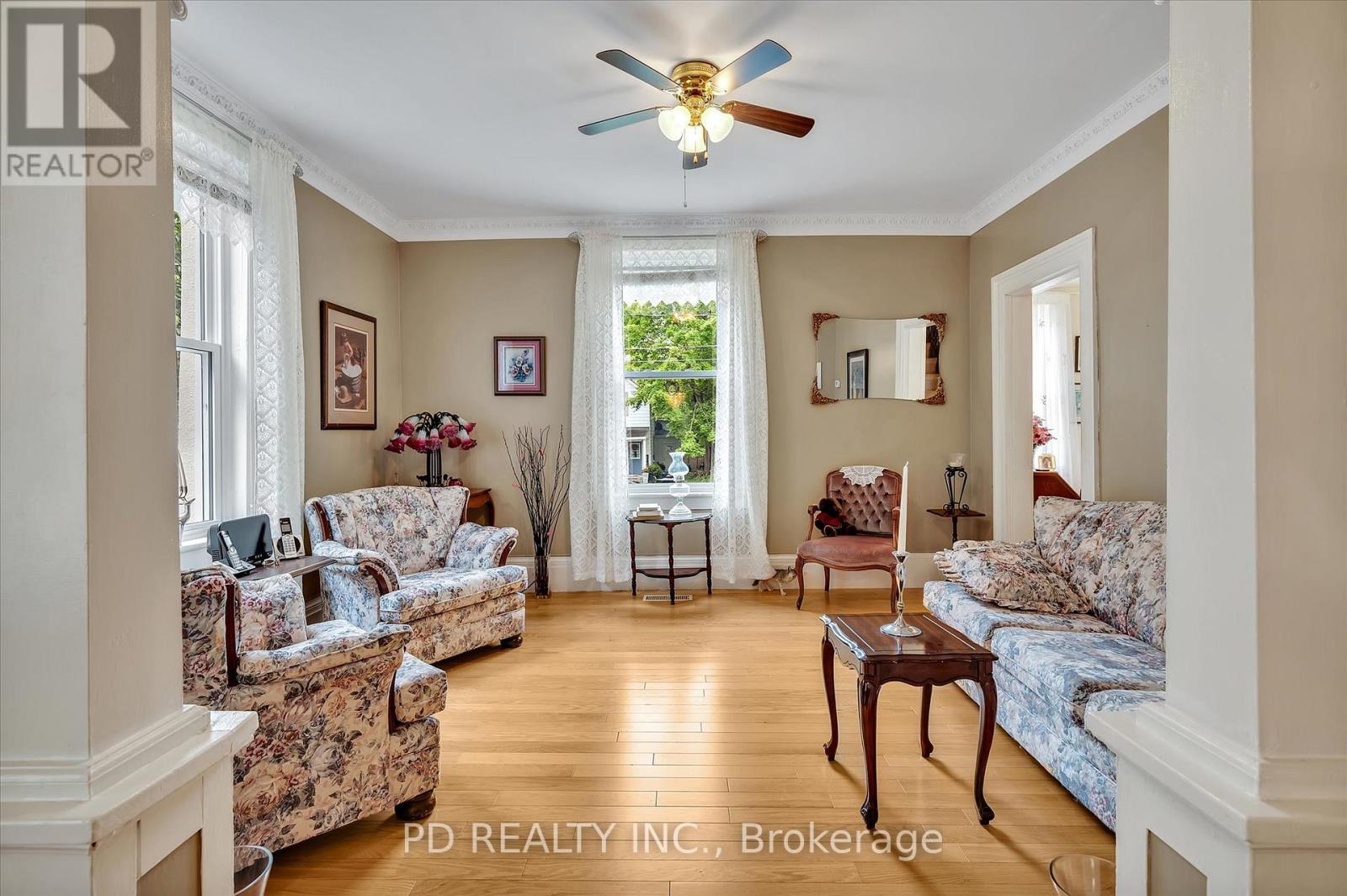 8 Regent Street, Kawartha Lakes (Lindsay), Ontario  K9V 3T7 - Photo 12 - X12210745