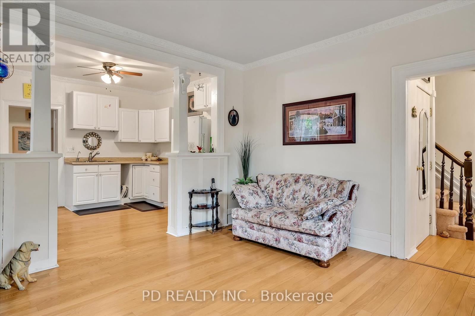 8 Regent Street, Kawartha Lakes (Lindsay), Ontario  K9V 3T7 - Photo 22 - X12210745