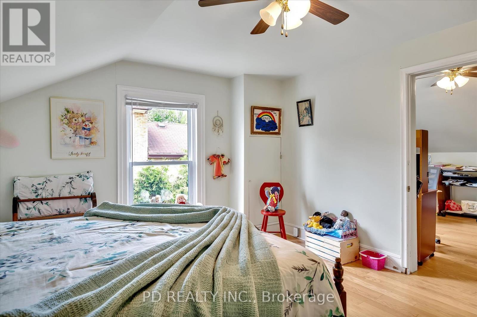 8 Regent Street, Kawartha Lakes (Lindsay), Ontario  K9V 3T7 - Photo 28 - X12210745