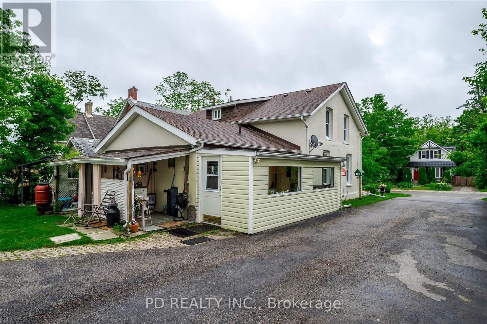 8 Regent Street, Kawartha Lakes (Lindsay), Ontario  K9V 3T7 - Photo 34 - X12210745