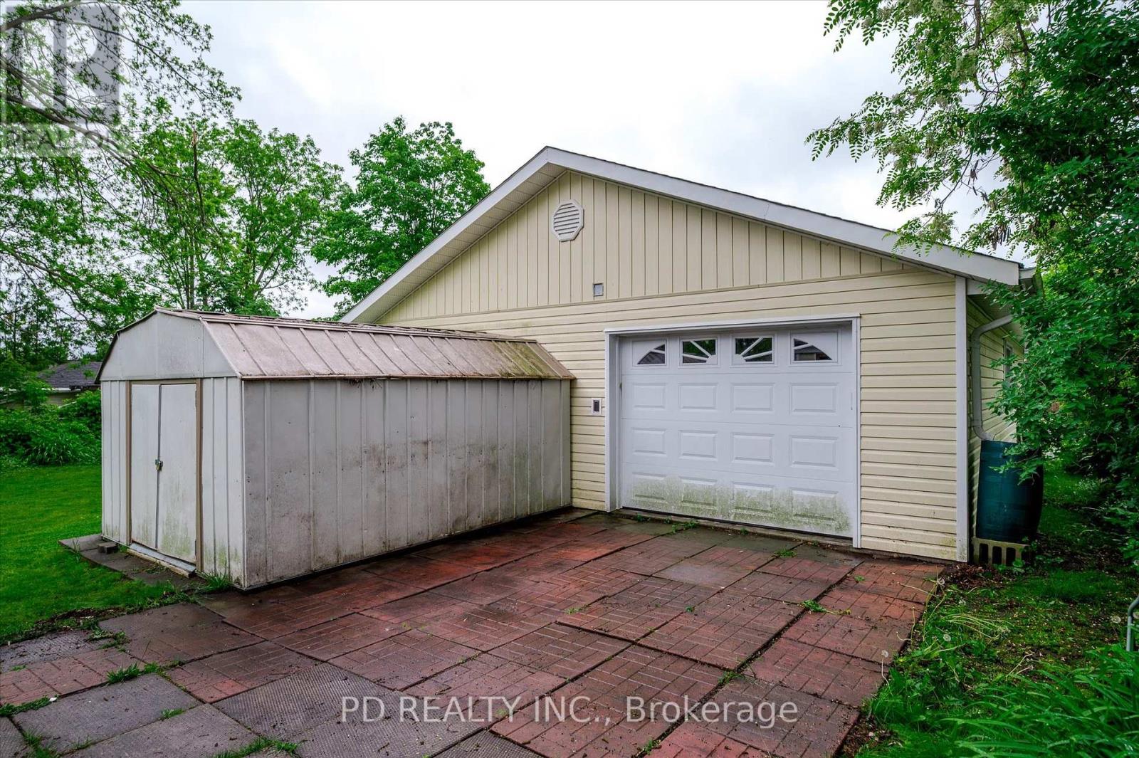 8 Regent Street, Kawartha Lakes (Lindsay), Ontario  K9V 3T7 - Photo 39 - X12210745