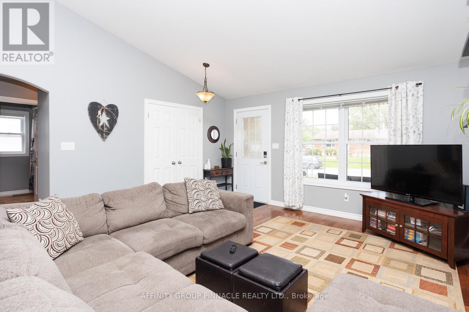 139 1/2 King Street, Kawartha Lakes (Lindsay), Ontario  K9V 1E4 - Photo 10 - X12210921