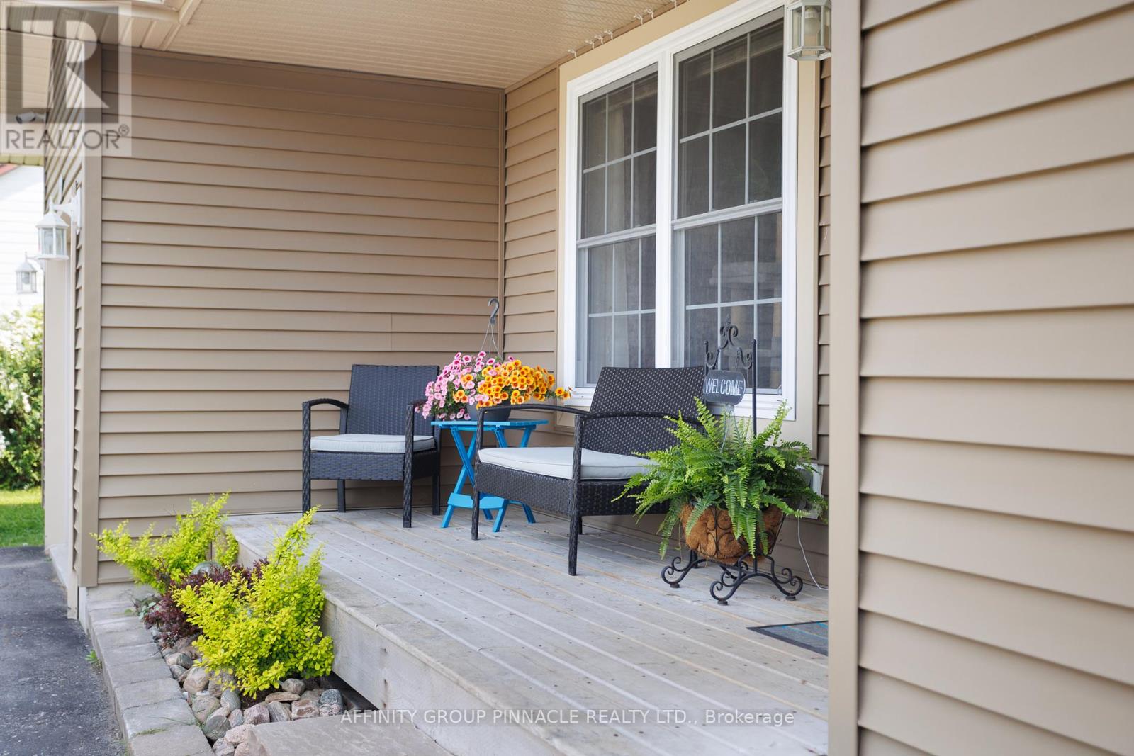 139 1/2 King Street, Kawartha Lakes (Lindsay), Ontario  K9V 1E4 - Photo 4 - X12210921