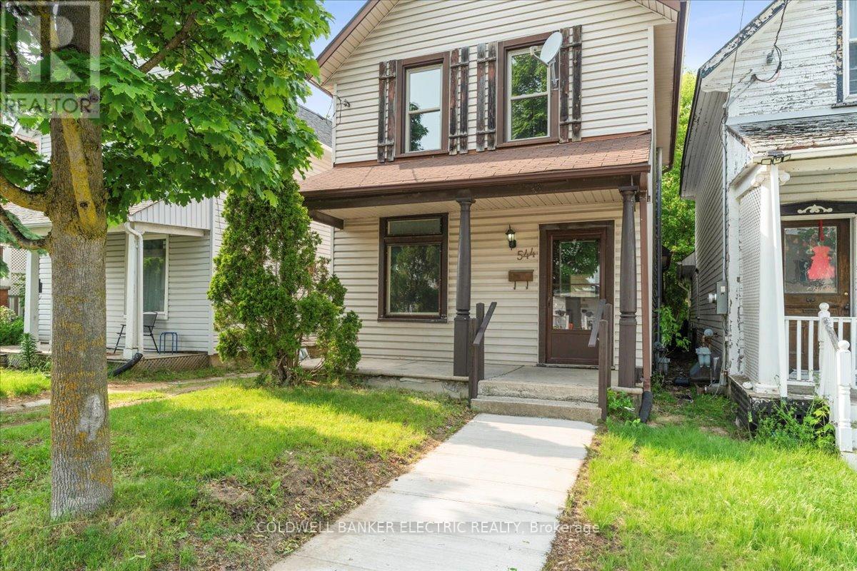 544 Chamberlain Street, Peterborough Central (South), Ontario  K9J 4L5 - Photo 1 - X12211883