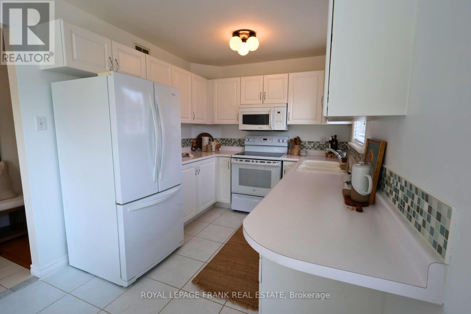 1606 Ramblewood Drive, Peterborough West (South), Ontario  K9K 2C5 - Photo 5 - X12212536