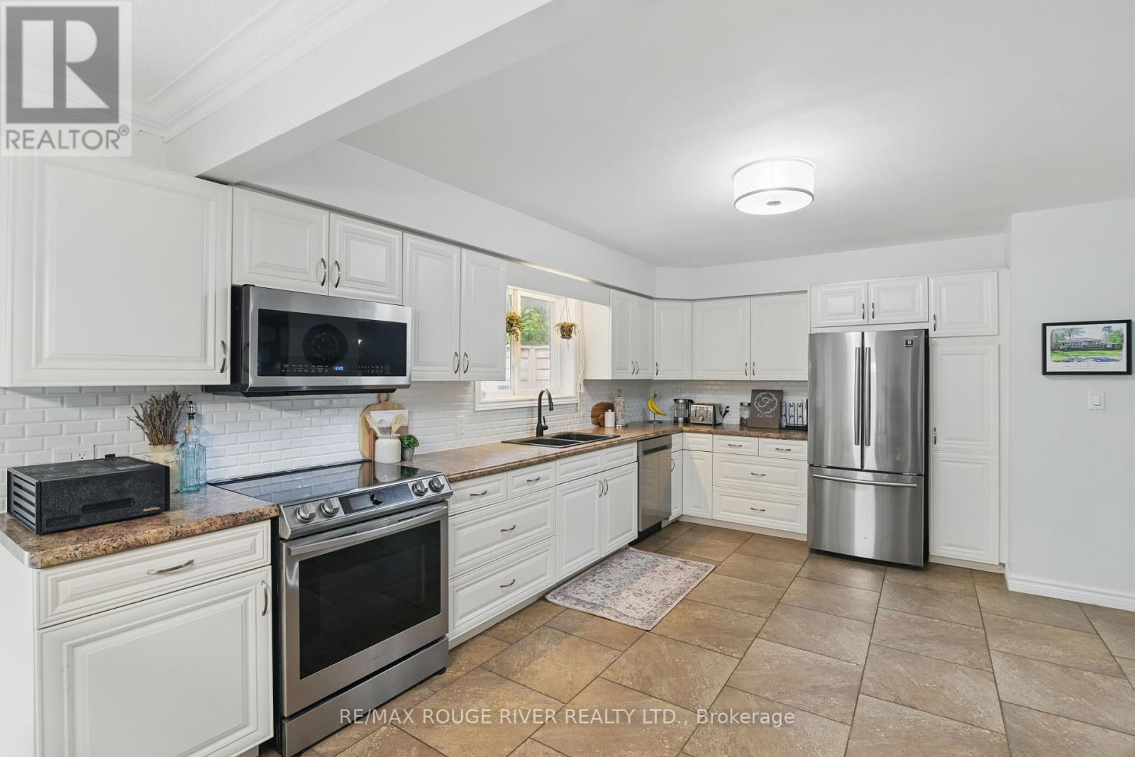 954 Burnside Road, Selwyn, Ontario  K0L 1H0 - Photo 14 - X12212447
