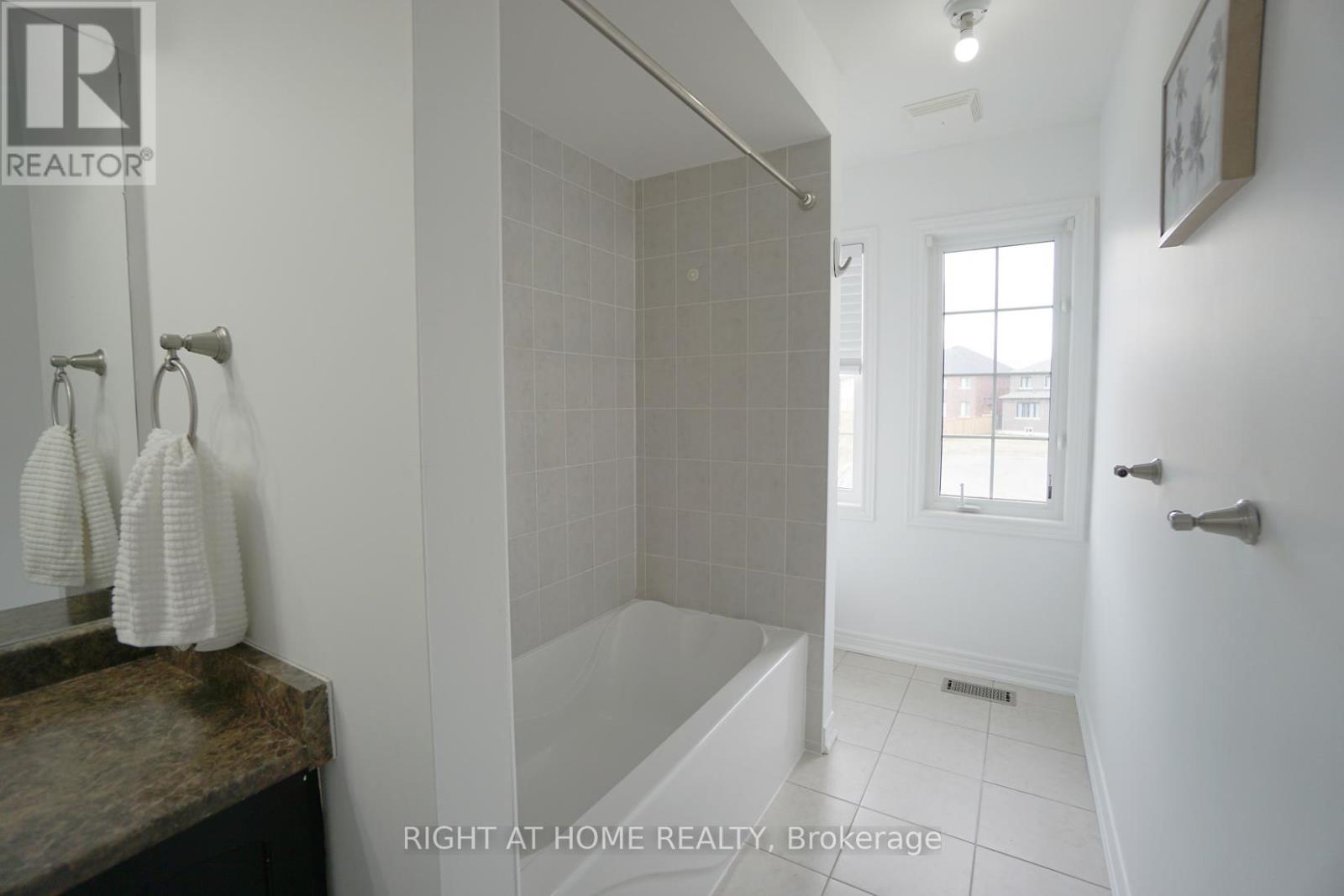 99 Grady Drive, Clarington (Newcastle), Ontario  L1B 0C6 - Photo 39 - E12212794