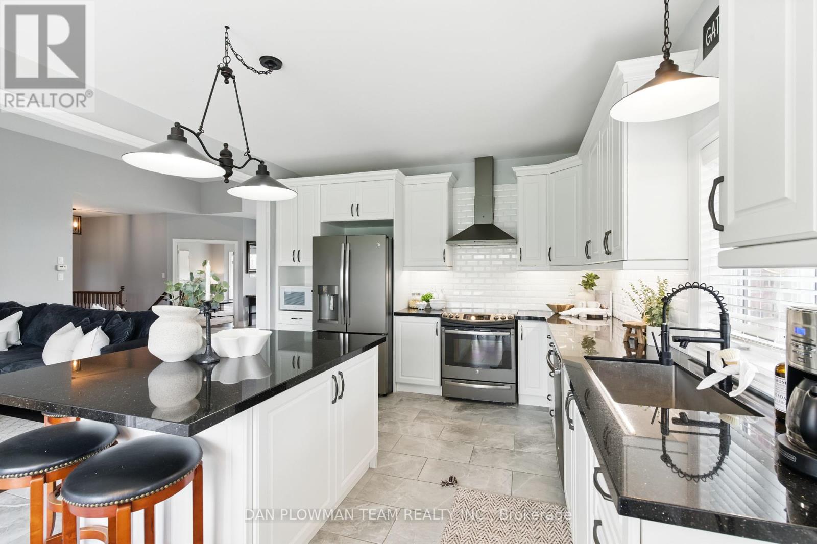 47 Songbird Crescent, Kawartha Lakes, Ontario  K9V 0A9 - Photo 16 - X12212895