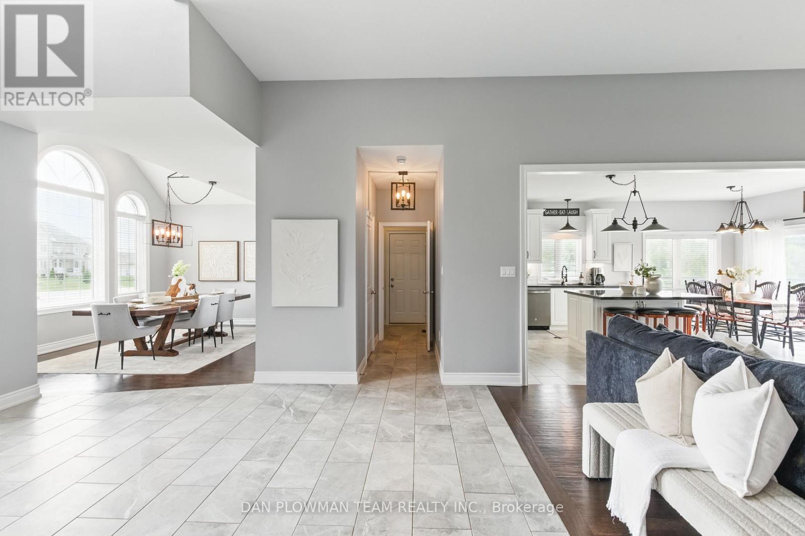 47 Songbird Crescent, Kawartha Lakes, Ontario  K9V 0A9 - Photo 18 - X12212895