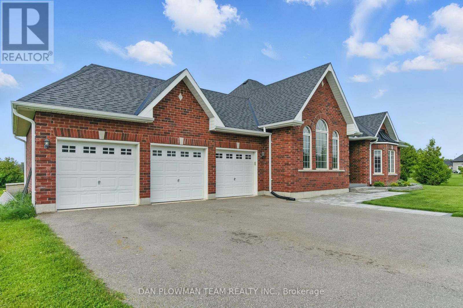 47 Songbird Crescent, Kawartha Lakes, Ontario  K9V 0A9 - Photo 2 - X12212895