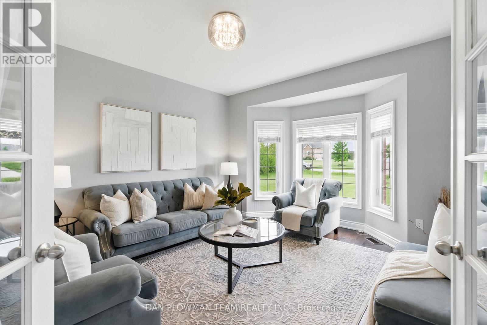 47 Songbird Crescent, Kawartha Lakes, Ontario  K9V 0A9 - Photo 6 - X12212895