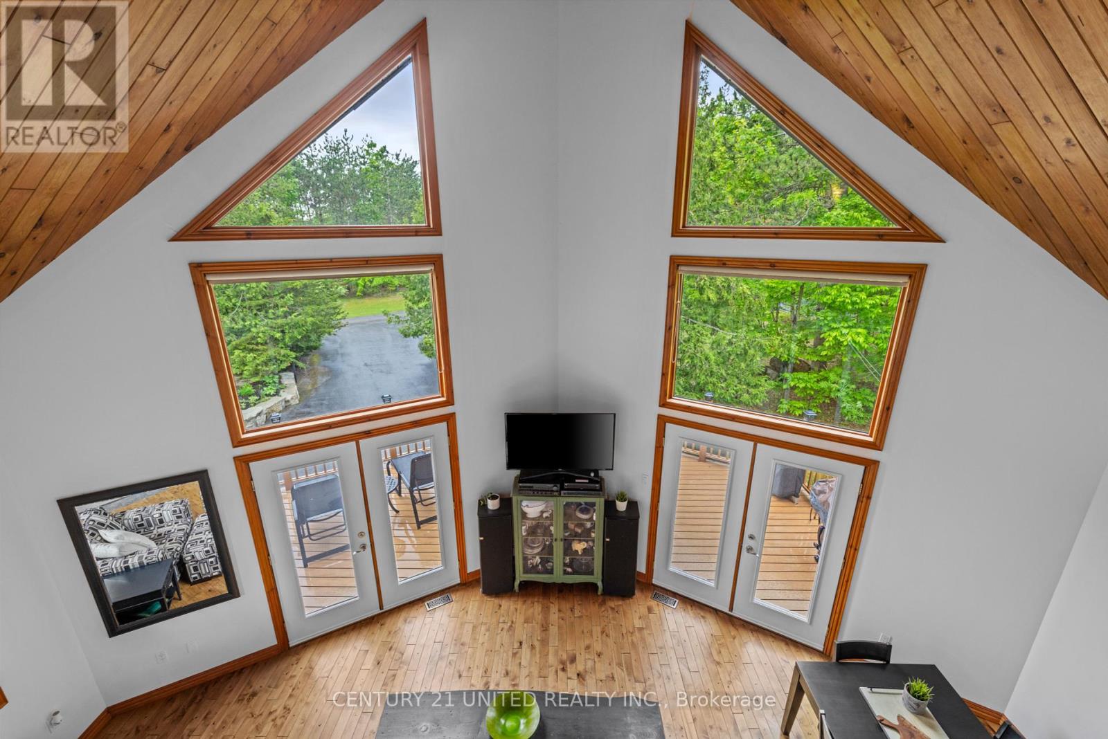 113 Sugarbush Boulevard, Trent Lakes, Ontario  K0L 1J0 - Photo 15 - X12213157