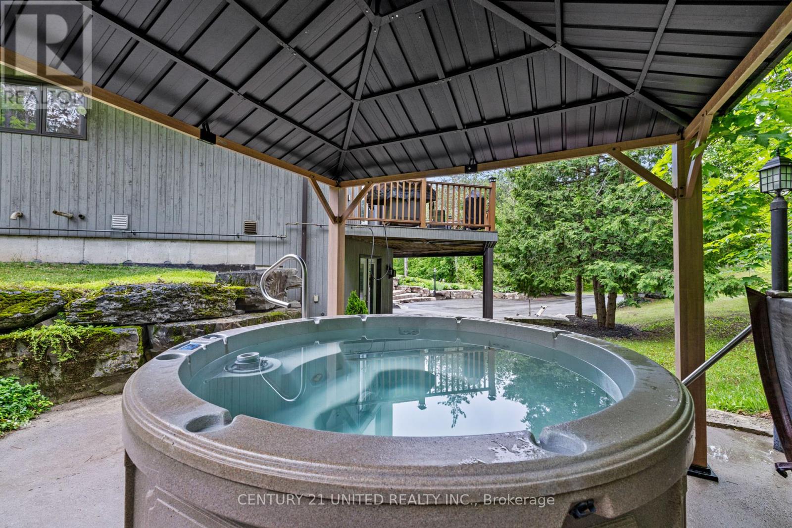 113 Sugarbush Boulevard, Trent Lakes, Ontario  K0L 1J0 - Photo 35 - X12213157