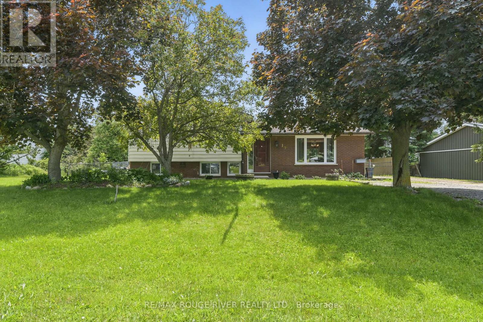19 Edwards Drive, Otonabee-South Monaghan, Ontario  K0L 2G0 - Photo 4 - X12213064