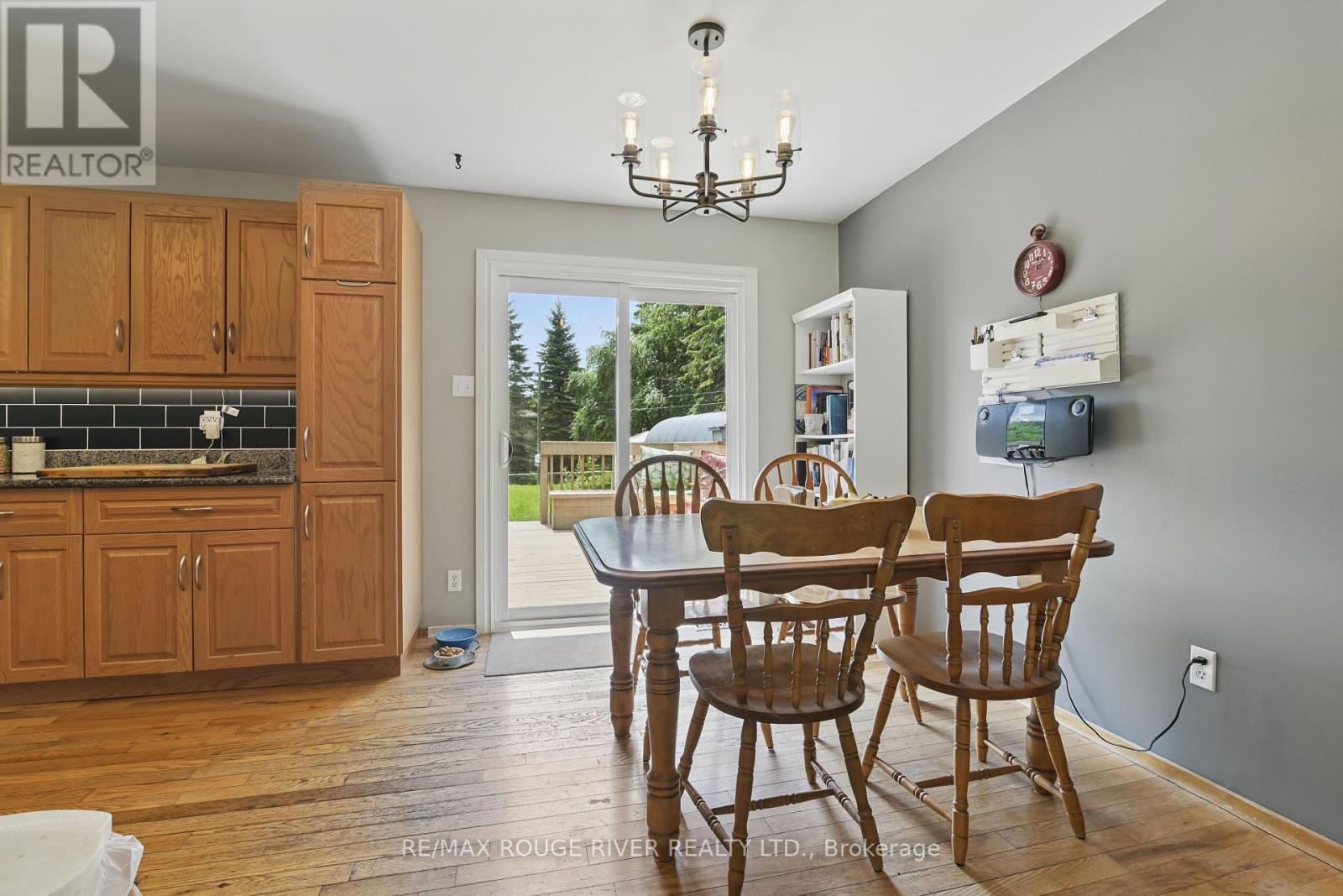 19 Edwards Drive, Otonabee-South Monaghan, Ontario  K0L 2G0 - Photo 9 - X12213064