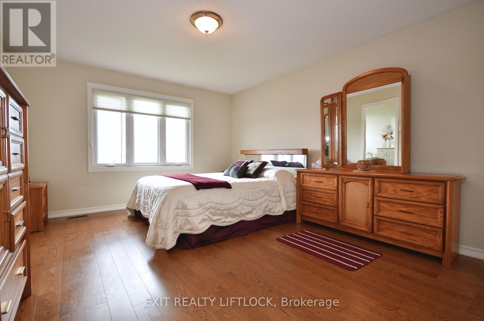 1724 Glenforest Boulevard, Peterborough West (North), Ontario  K9K 2P5 - Photo 12 - X12213625