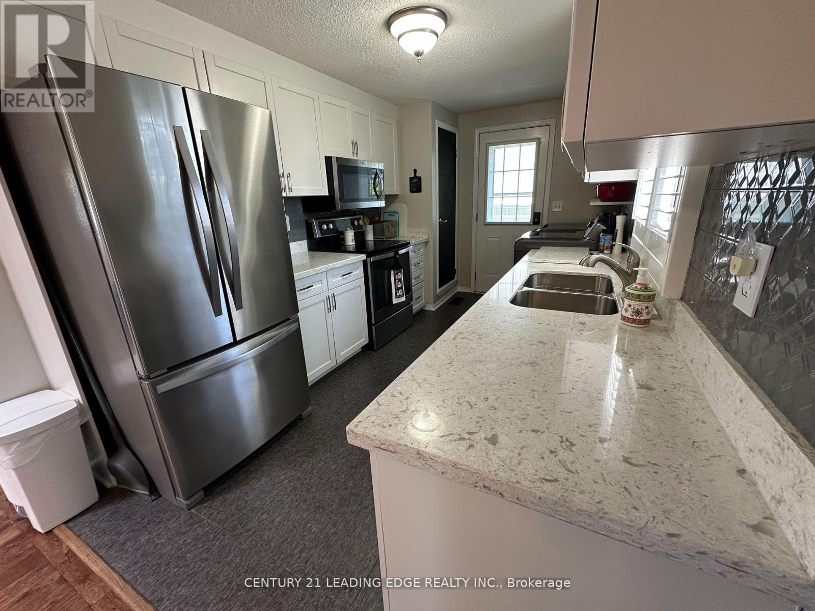 93 Wilmot Trail, Clarington (Bowmanville), Ontario  L1B 1A7 - Photo 9 - E12213473