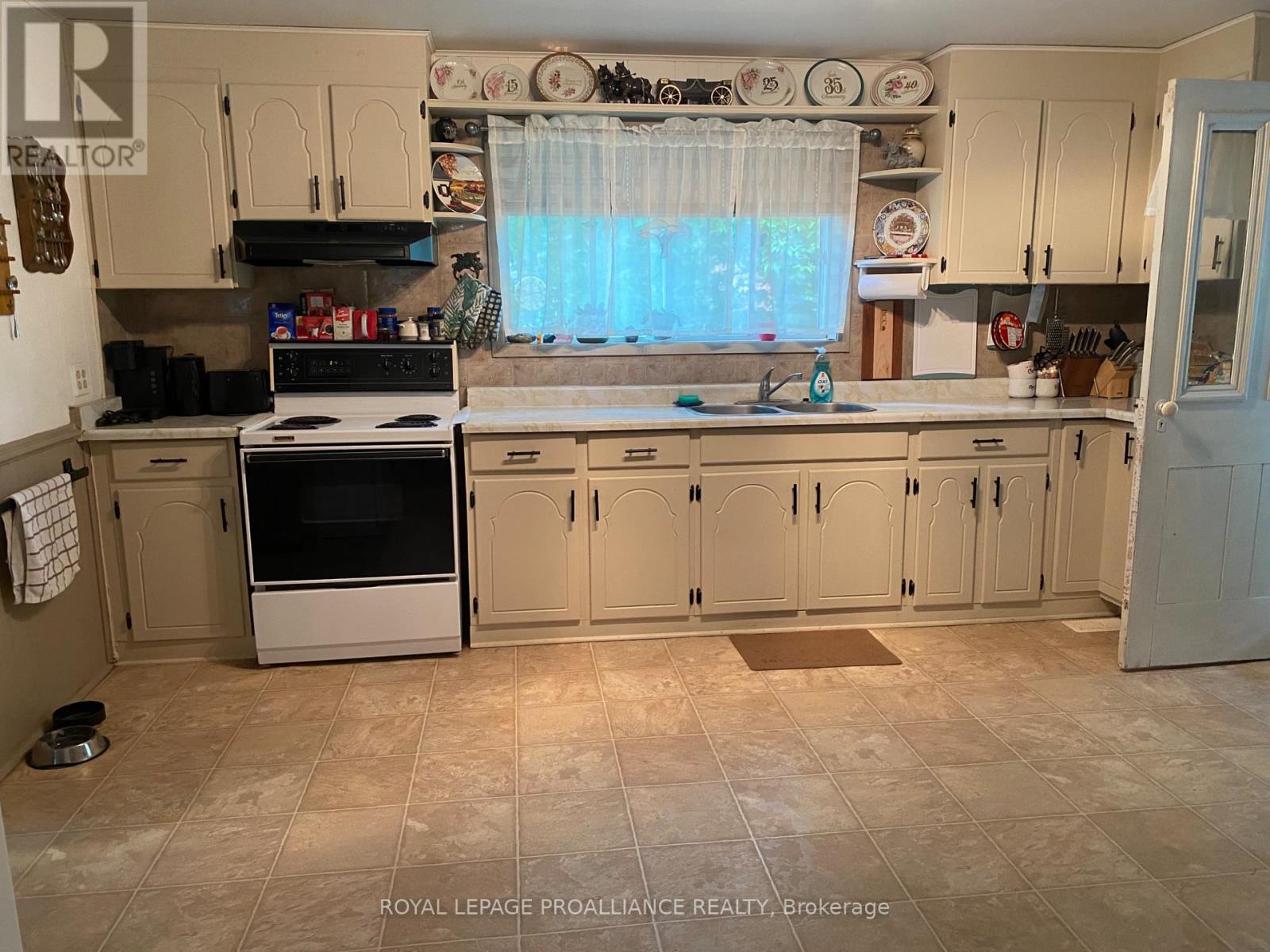 5 Mathison Street W, Havelock-Belmont-Methuen (Havelock), Ontario  K0L 1Z0 - Photo 4 - X12213774