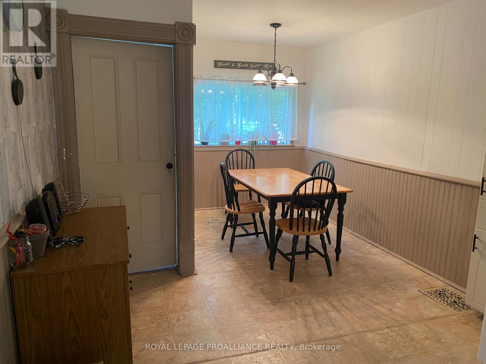 5 Mathison Street W, Havelock-Belmont-Methuen (Havelock), Ontario  K0L 1Z0 - Photo 5 - X12213774