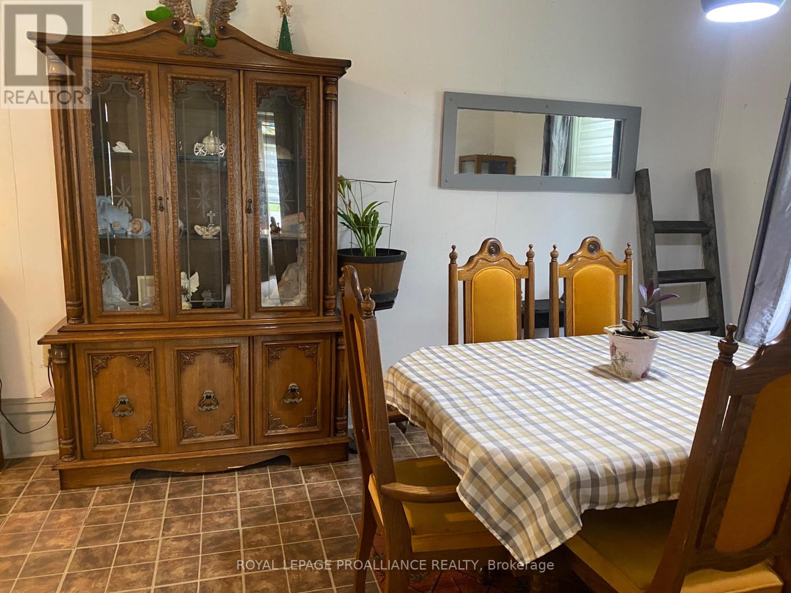 5 Mathison Street W, Havelock-Belmont-Methuen (Havelock), Ontario  K0L 1Z0 - Photo 7 - X12213774
