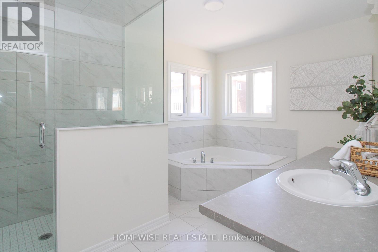 502 Clayton Avenue, Peterborough North (North), Ontario  K9K 0H5 - Photo 21 - X12213496