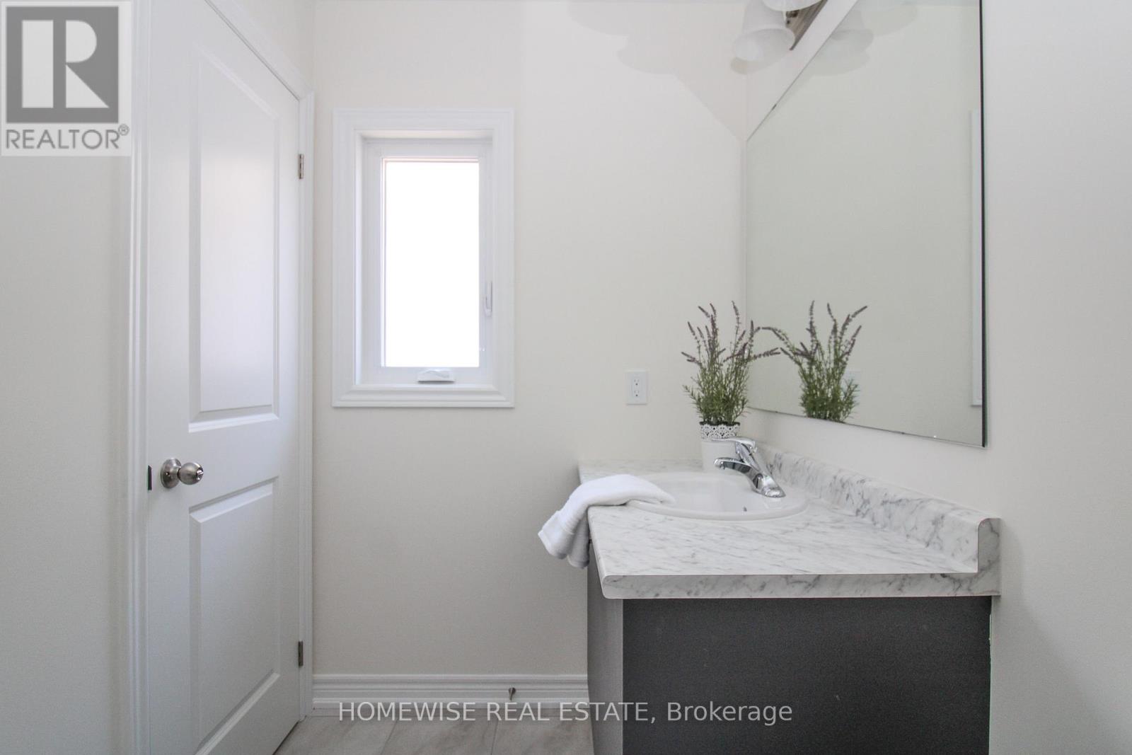 502 Clayton Avenue, Peterborough North (North), Ontario  K9K 0H5 - Photo 25 - X12213496