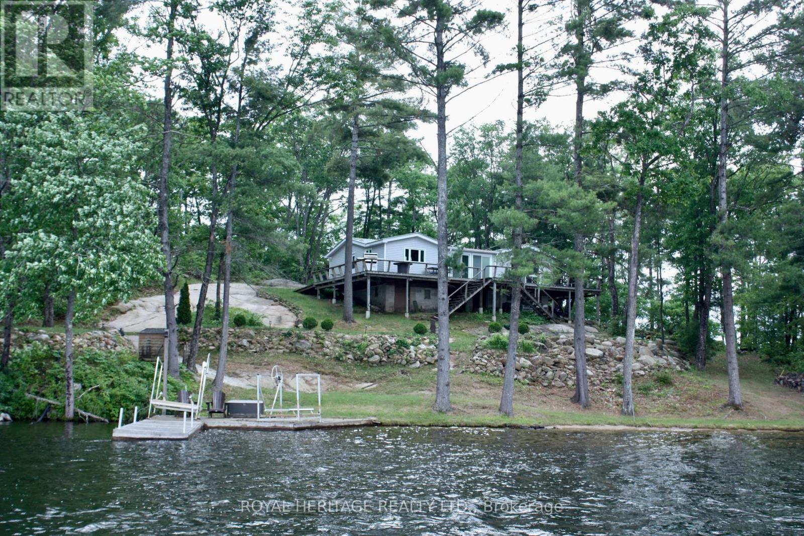 385 Island 38, Havelock-Belmont-Methuen, Ontario  K0L 2H0 - Photo 1 - X12213531