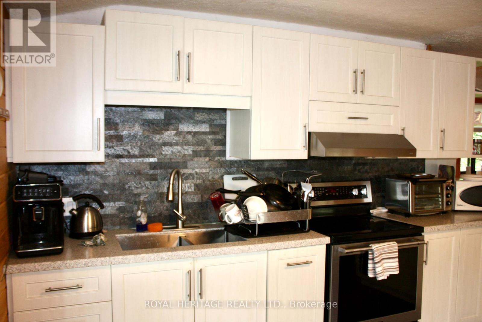 388 Island 38, Havelock-Belmont-Methuen, Ontario  K0L 2H0 - Photo 7 - X12213713
