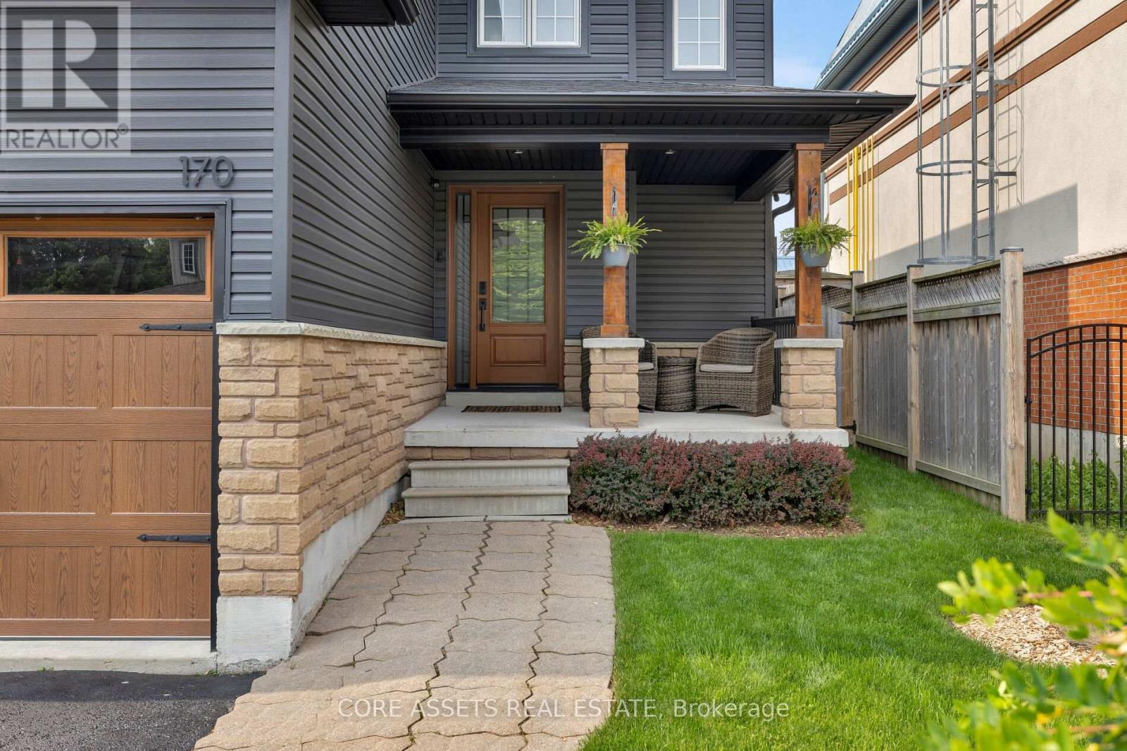 170 Harmer Drive, Clarington (Newcastle), Ontario  L1B 1P9 - Photo 2 - E12214120