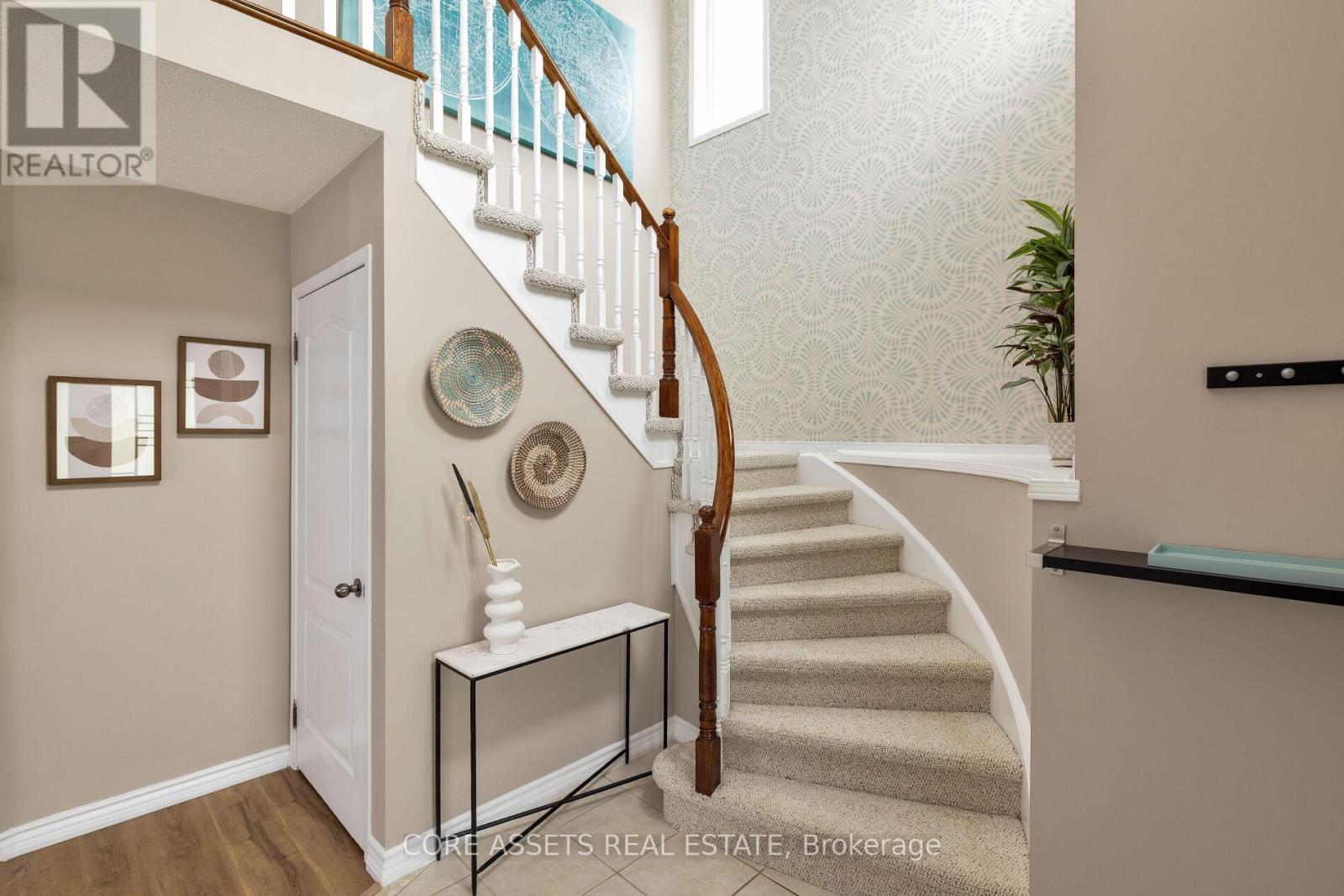 170 Harmer Drive, Clarington (Newcastle), Ontario  L1B 1P9 - Photo 4 - E12214120