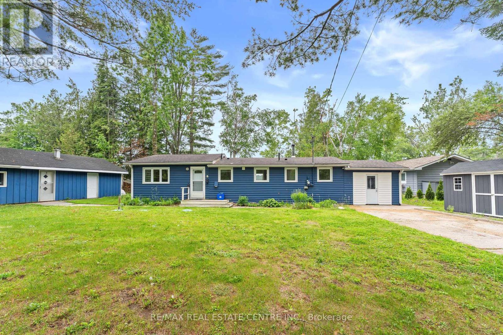 3012 Greenwood Lane, Selwyn, Ontario  K0L 2H0 - Photo 2 - X12214326
