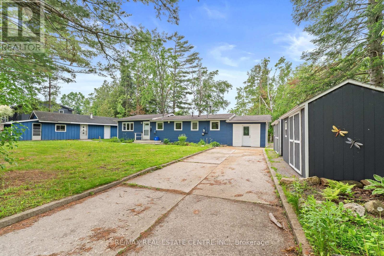 3012 Greenwood Lane, Selwyn, Ontario  K0L 2H0 - Photo 3 - X12214326