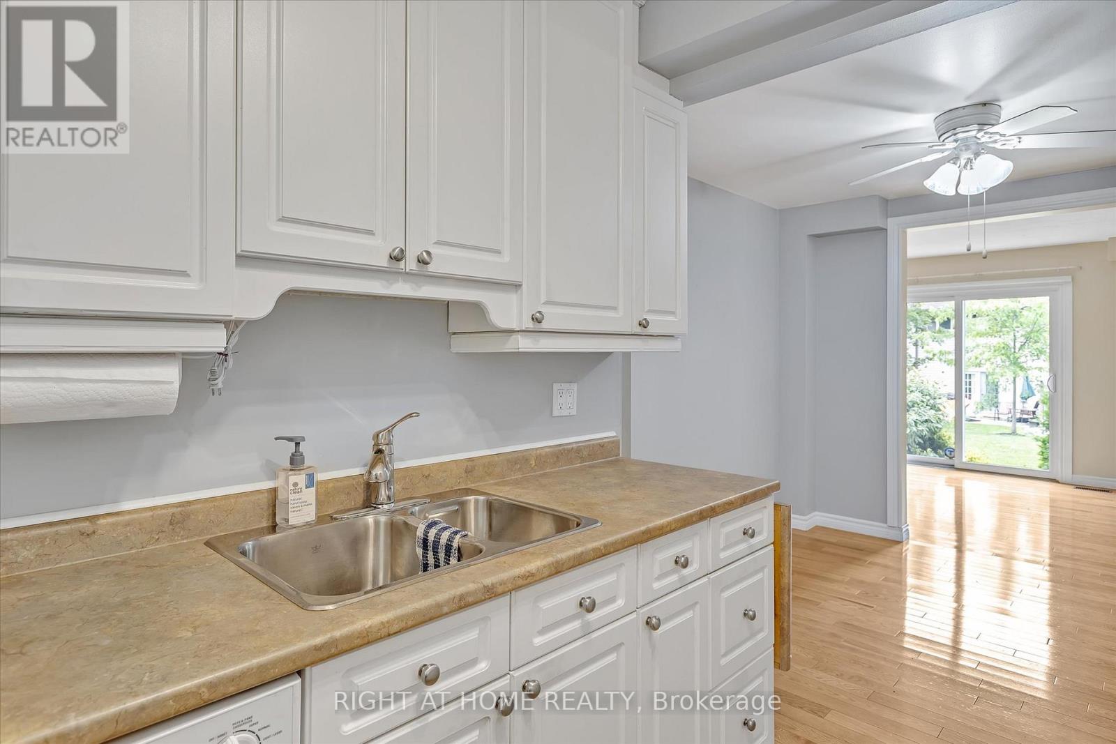 50 - 996 Sydenham Road, Peterborough South (East), Ontario  K9J 7V7 - Photo 7 - X12214527