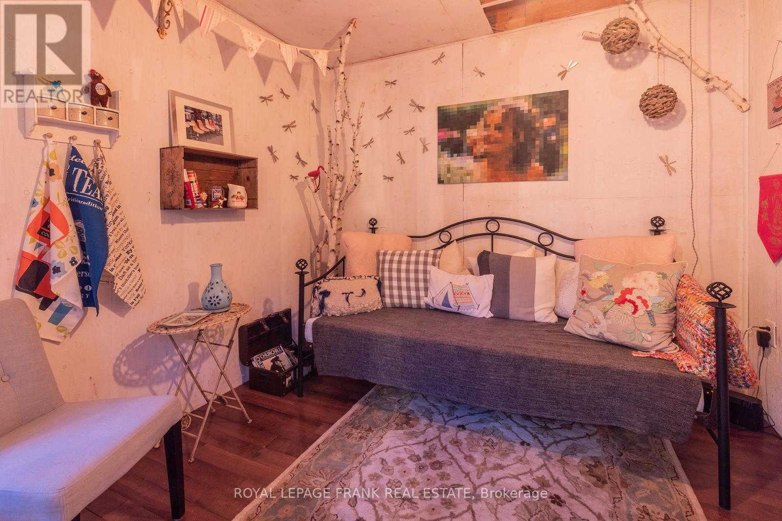 454 Weller Street, Peterborough Central (Old West End), Ontario  K9H 2N6 - Photo 44 - X12215052