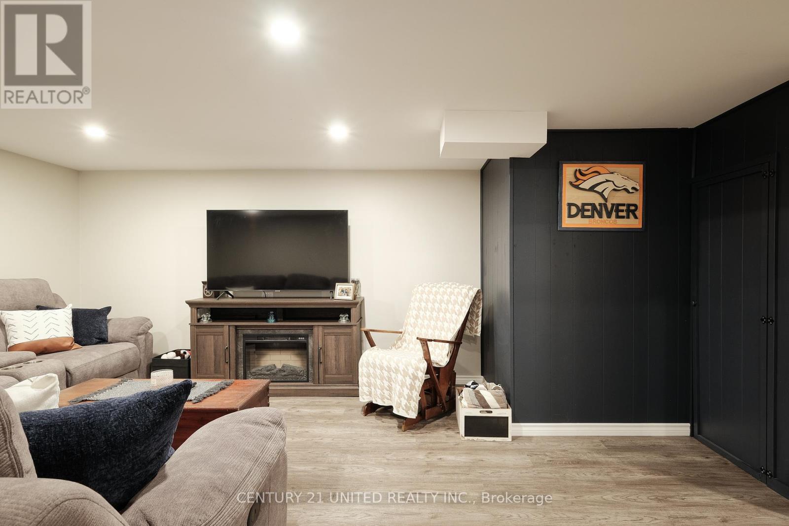 644 Crawford Drive, Peterborough South (West), Ontario  K9J 3W6 - Photo 24 - X12215074