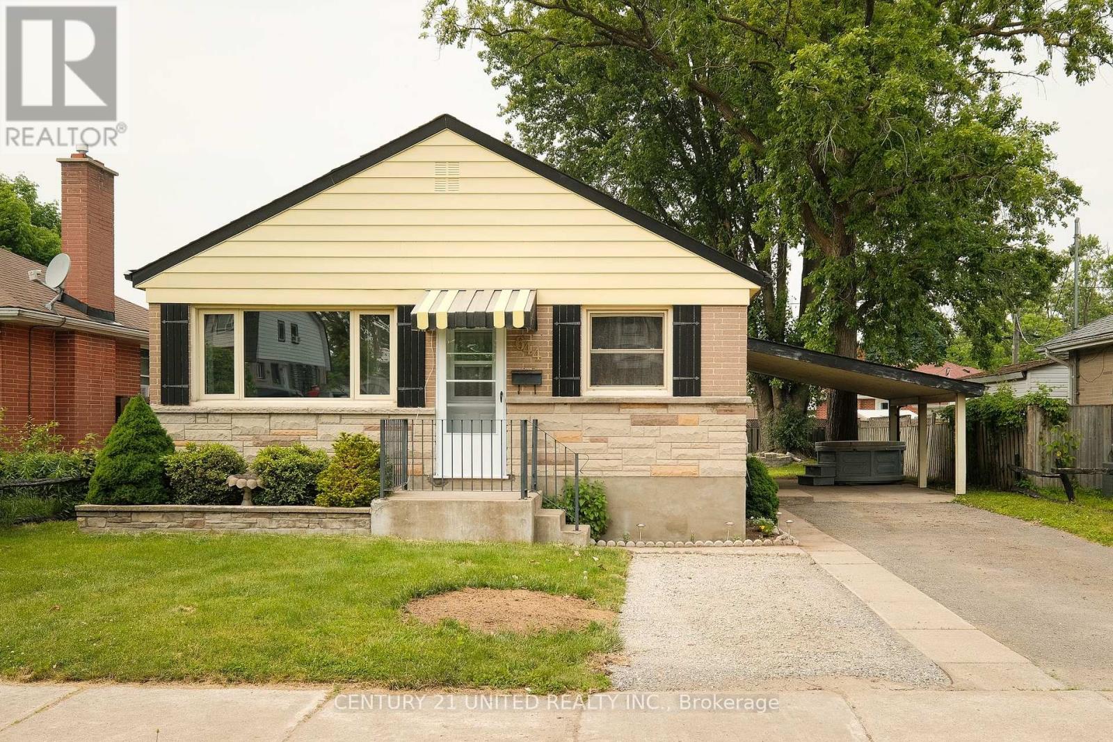 644 Crawford Drive, Peterborough South (West), Ontario  K9J 3W6 - Photo 32 - X12215074
