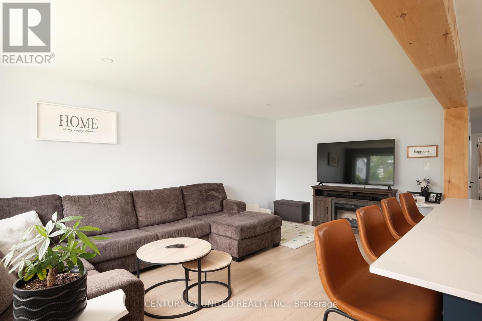 644 Crawford Drive, Peterborough South (West), Ontario  K9J 3W6 - Photo 6 - X12215074