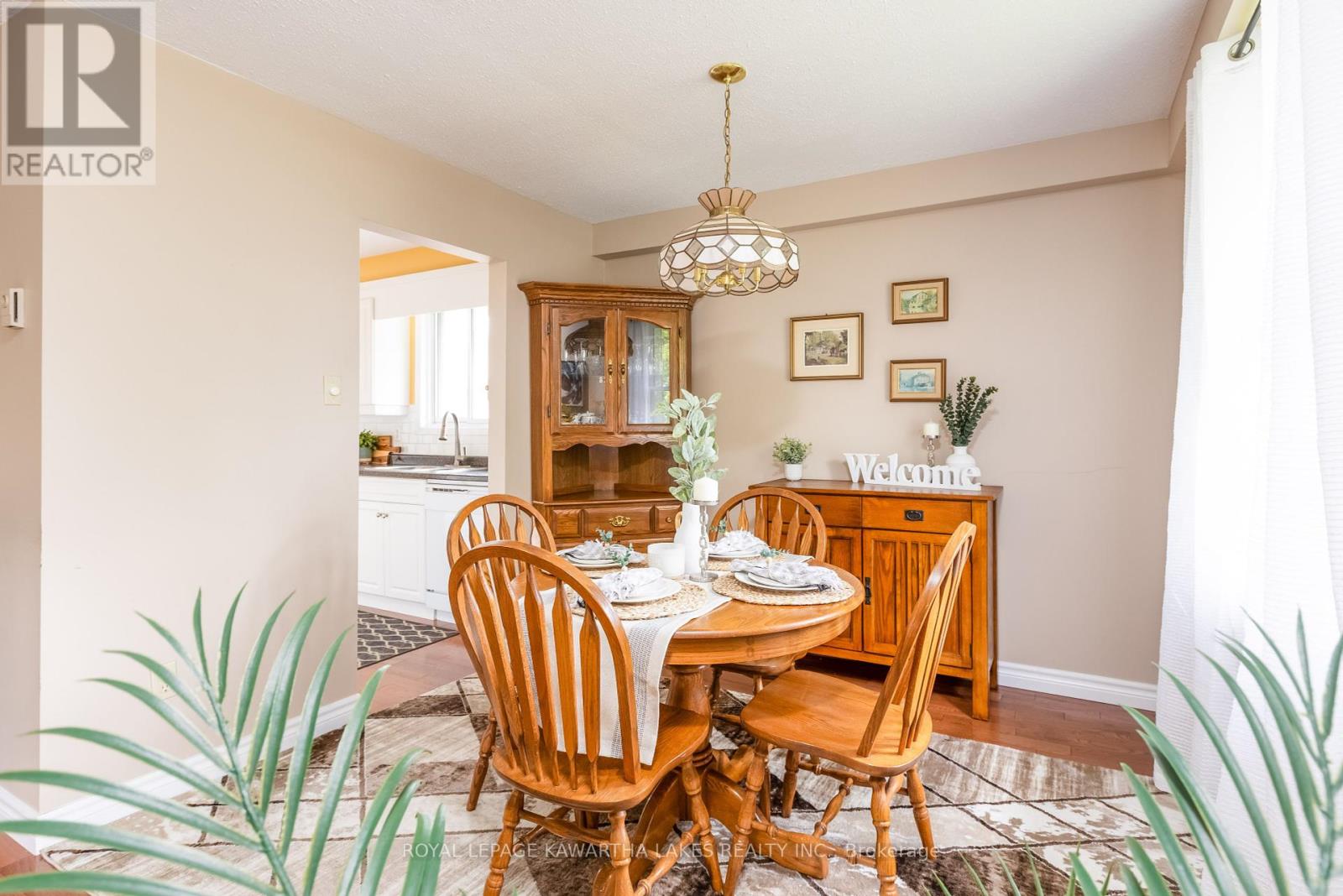 12 Hillside Drive, Kawartha Lakes (Lindsay), Ontario  K9V 1A4 - Photo 10 - X12215114