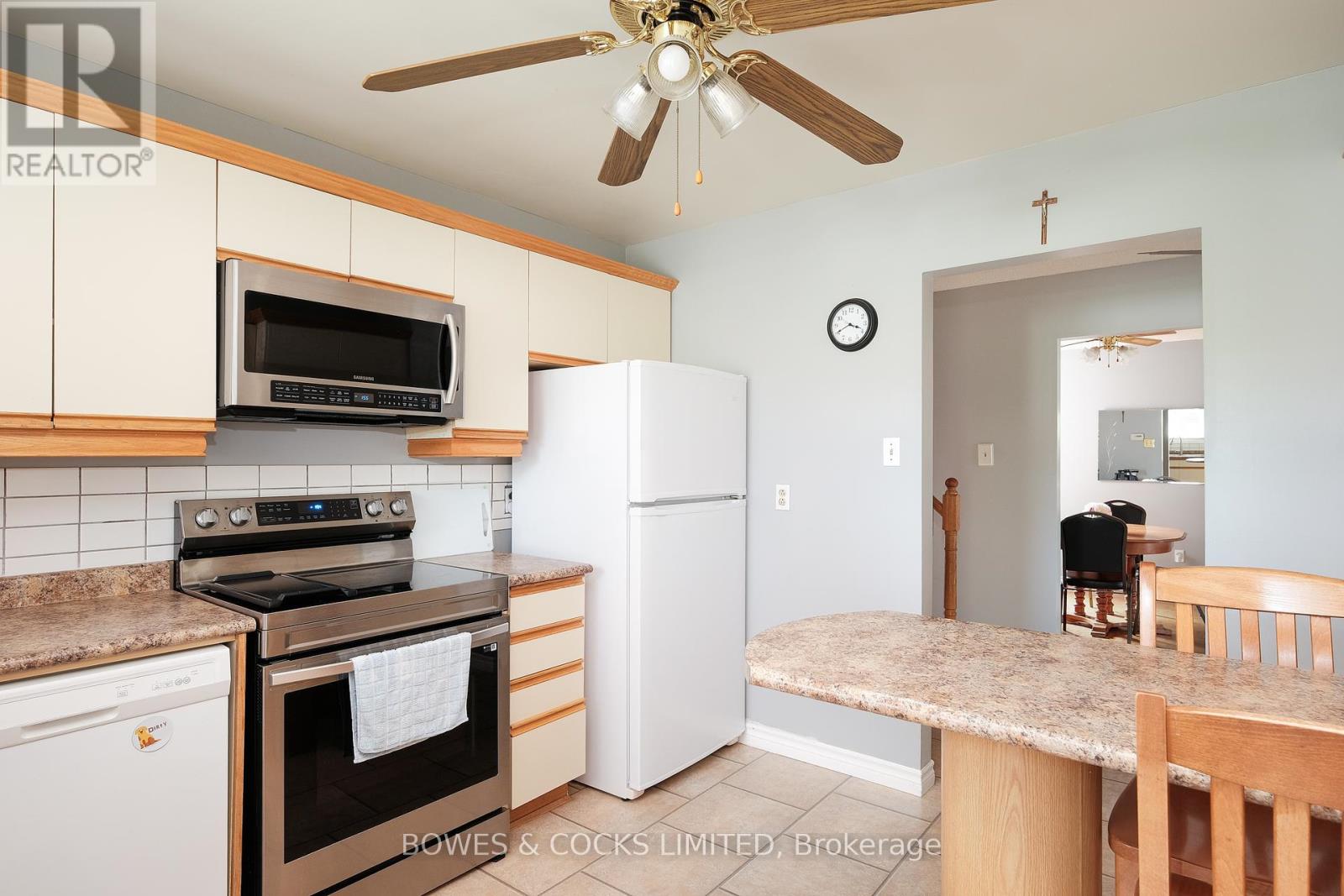 1483 Clearview Drive, Peterborough West (Central), Ontario  K9K 2A6 - Photo 10 - X12215147