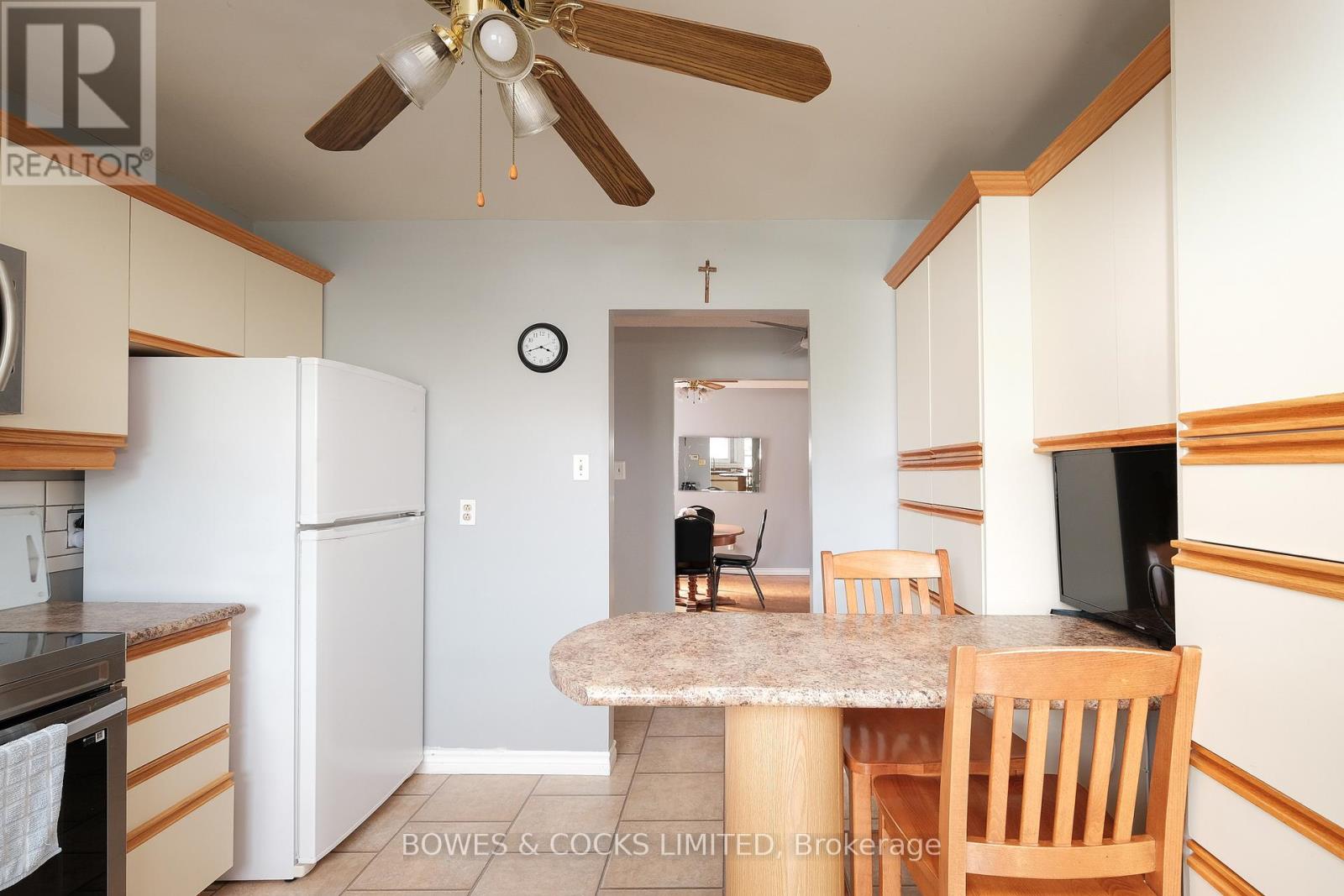 1483 Clearview Drive, Peterborough West (Central), Ontario  K9K 2A6 - Photo 11 - X12215147