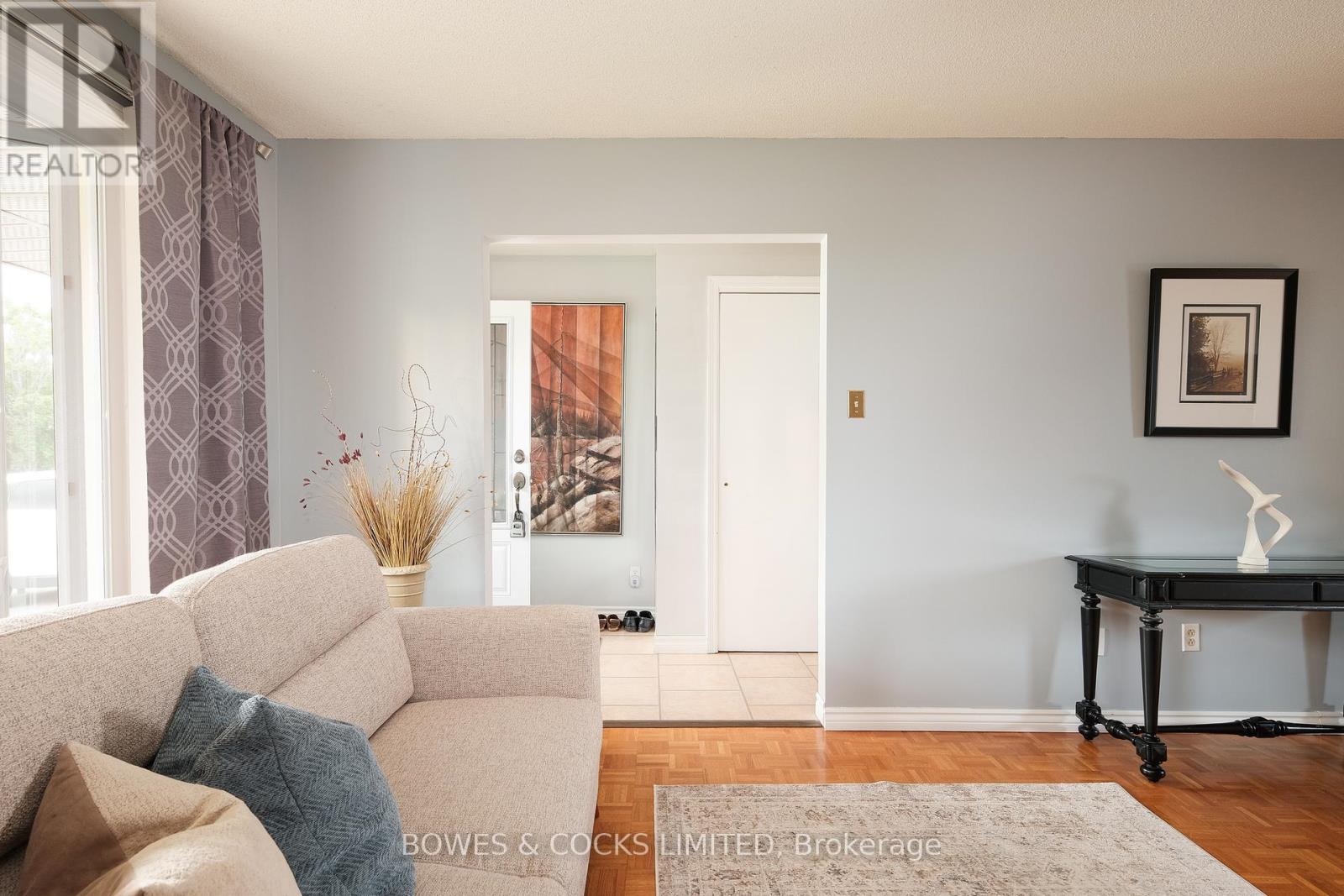1483 Clearview Drive, Peterborough West (Central), Ontario  K9K 2A6 - Photo 2 - X12215147