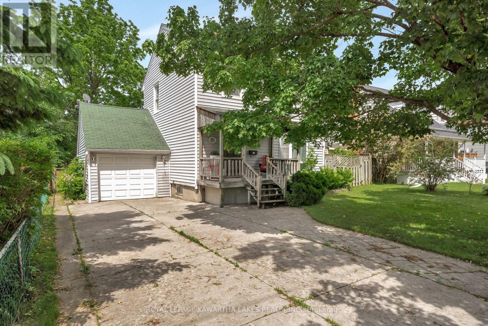 769 Chesterfield Avenue, Peterborough North (South), Ontario  K9H 4Y1 - Photo 1 - X12215254