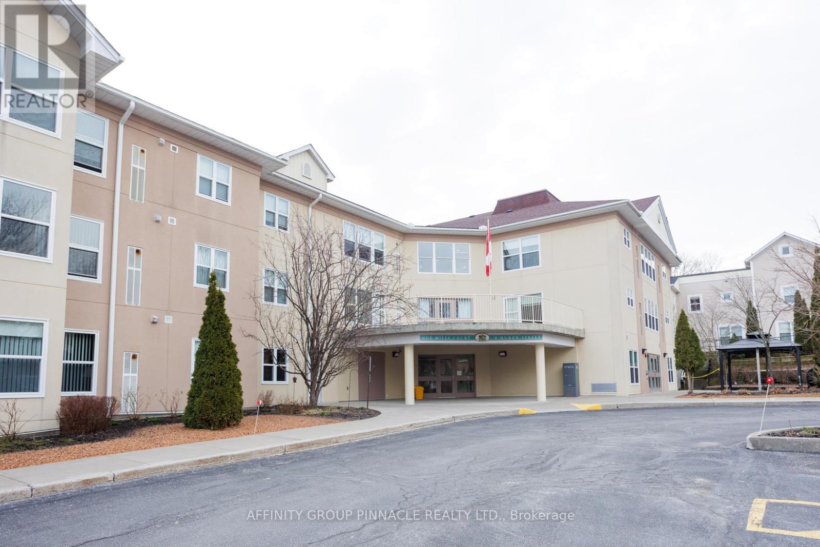 312 - 8 Huron Street, Kawartha Lakes (Lindsay), Ontario  K9V 6K3 - Photo 1 - X12215353